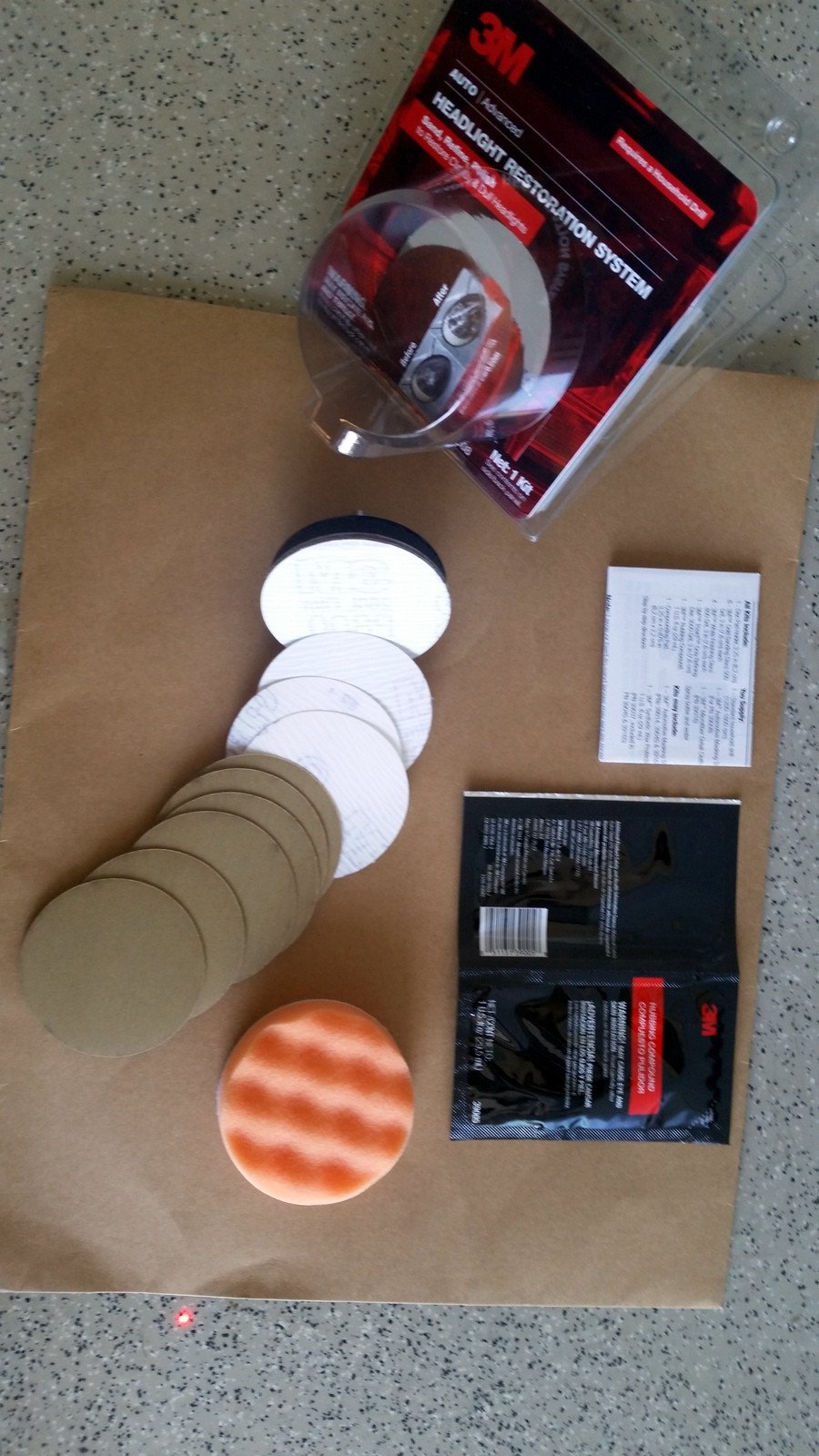 3M Headlight Restoration Kit